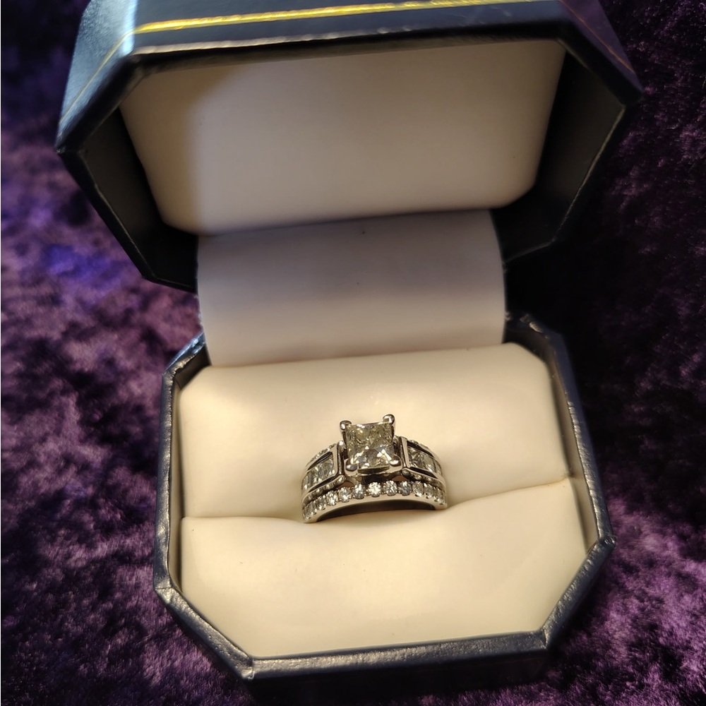 Princess cut natural mined diamond engagement ring - 2.75ctw